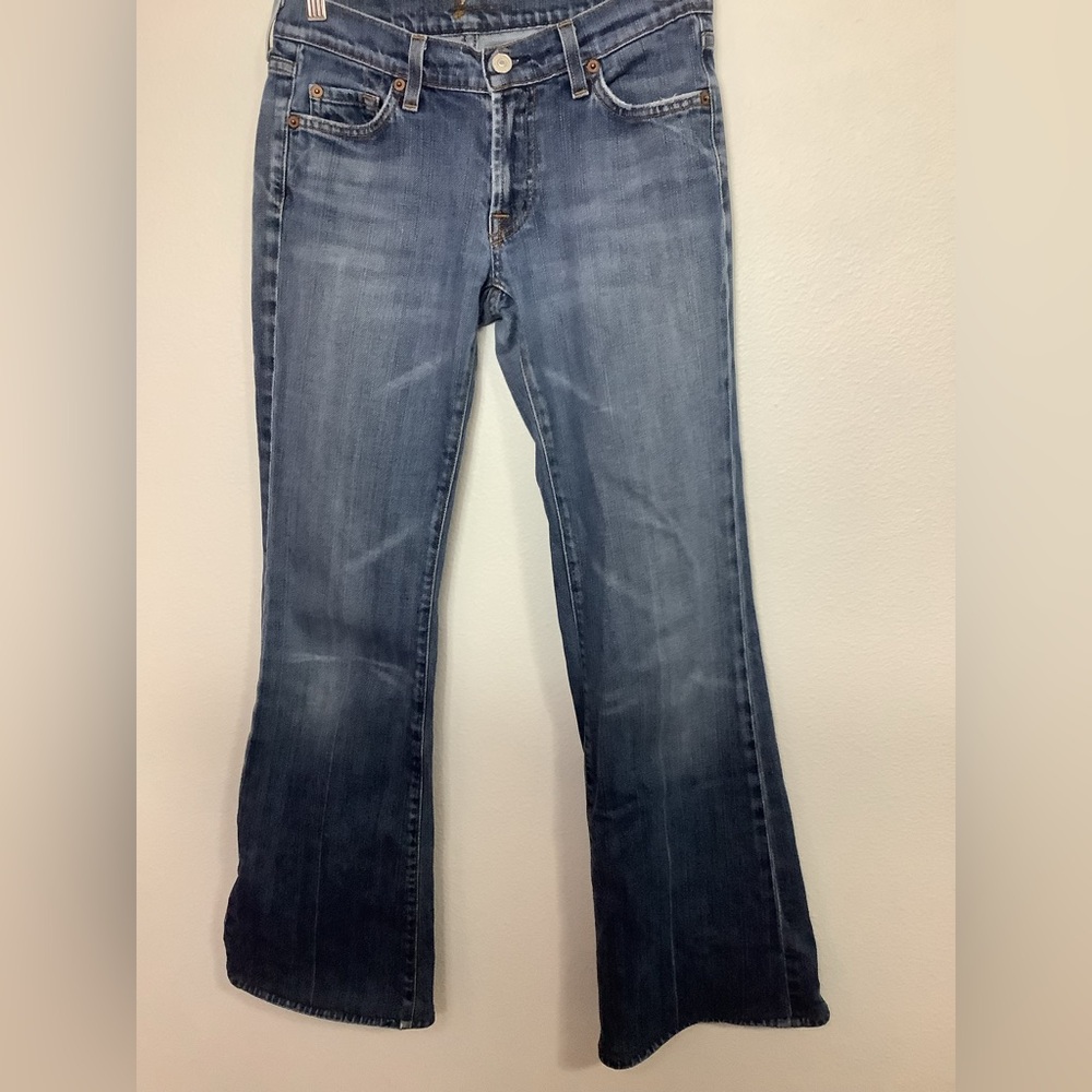 7 / Seven for all Mankind Flared jeans women’s Size  27 medium wash 5 pocket